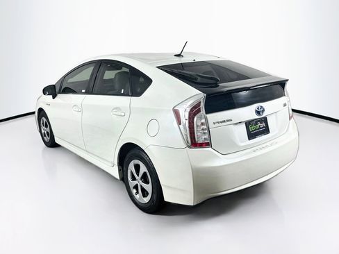 Used 2015 Toyota Prius Four FWD image 5