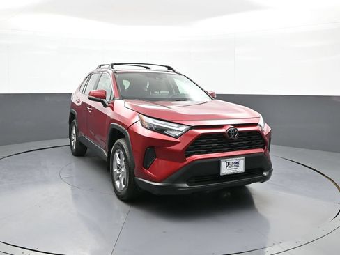 Certified 2025 Toyota RAV4 XLE w/ Convenience Package AWD/4WD image 3
