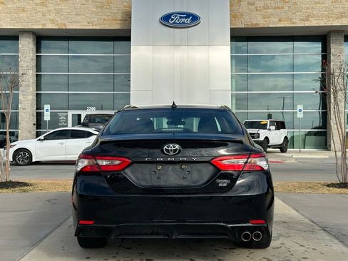 Used 2019 Toyota Camry L image 21