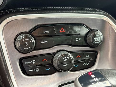 Used 2019 Dodge Challenger SXT AWD/4WD image 15
