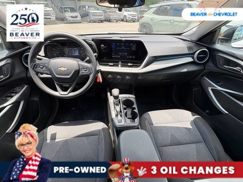 Used 2024 Chevrolet Trax LS FWD image 21