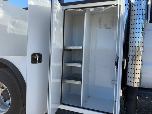 New 2026 Ford F750 2WD SuperCab Super Duty image 28