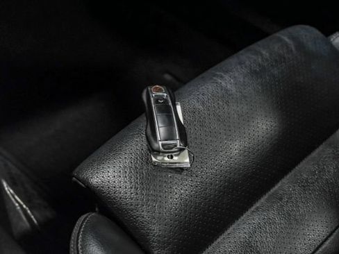 Used 2018 Porsche Panamera 4 AWD/4WD image 59