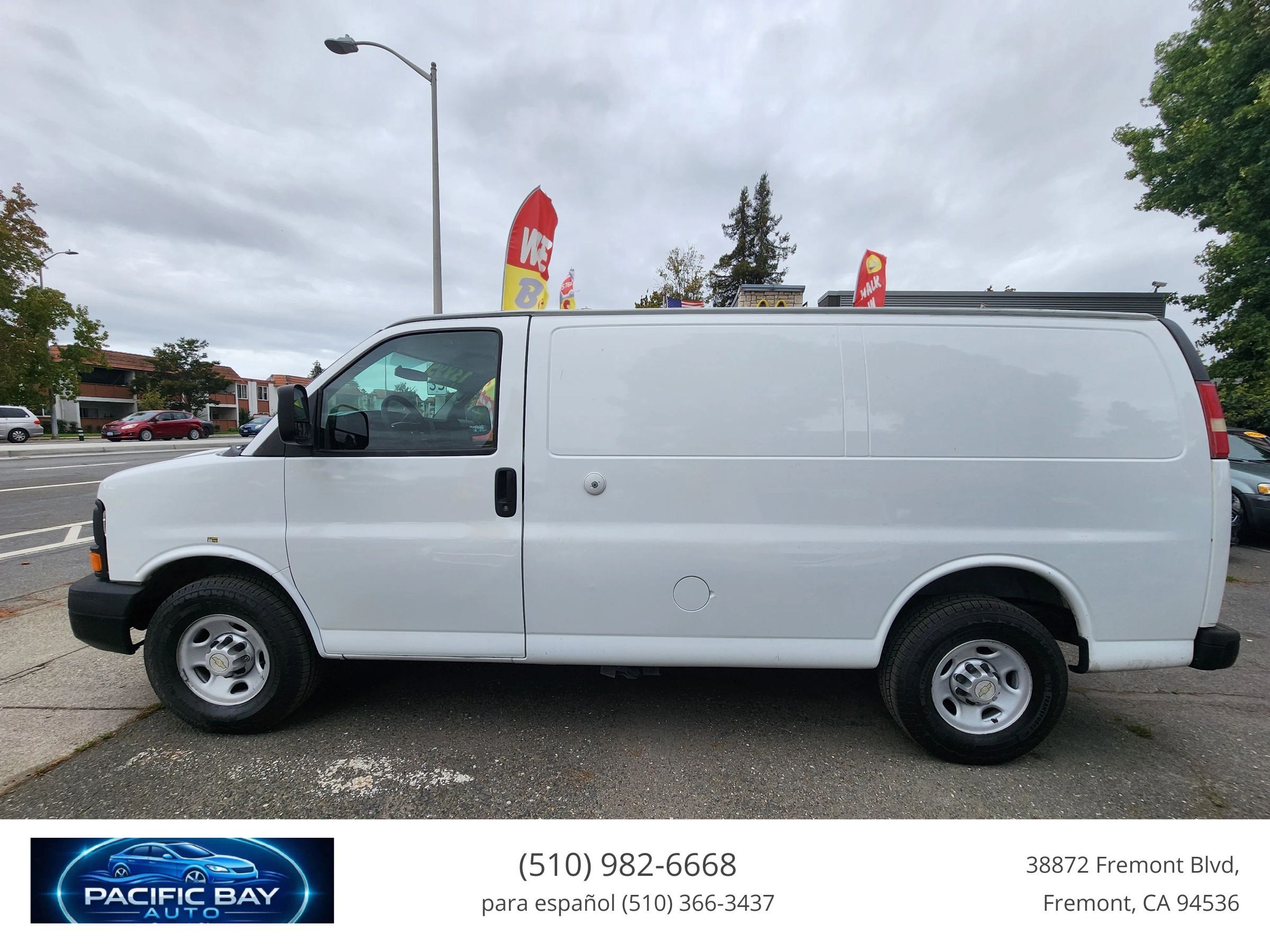 Used 2012 Chevrolet Express 2500 RWD image 4