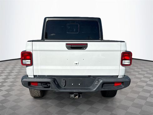 Used 2022 Jeep Gladiator Sport image 7