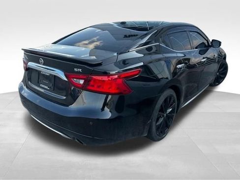 Used 2017 Nissan Maxima SR w/ Midnight Edition FWD image 6