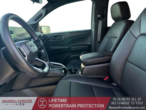 Used 2025 Chevrolet Colorado Trail Boss image 19