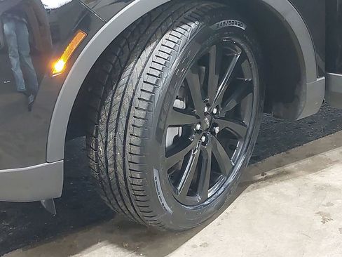 Used 2022 Lincoln Nautilus Reserve w/ Monochromatic Package image 34