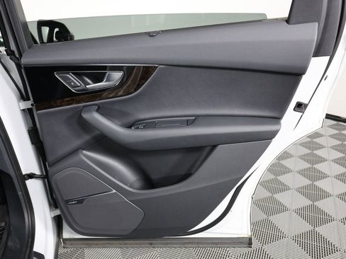 Used 2018 Audi Q7 3.0T Prestige w/ Prestige Package image 23