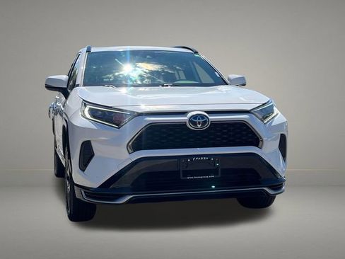 Used 2021 Toyota RAV4 SE w/ Weather & Moonroof Package AWD/4WD image 8