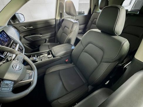 New 2026 Nissan Pathfinder SL AWD/4WD image 19