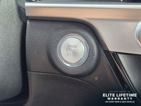Used 2025 Kia Telluride S AWD/4WD image 24