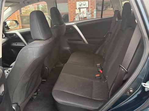 Used 2017 Toyota RAV4 LE image 19