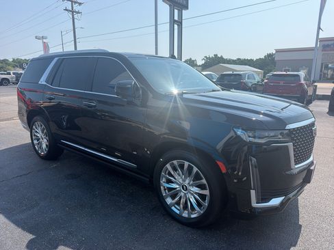 Used 2023 Cadillac Escalade Premium Luxury w/ Performance Package AWD/4WD image 3