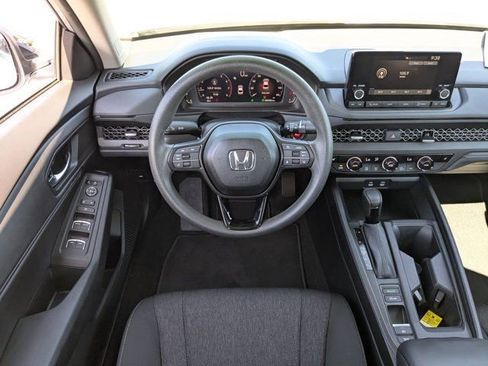 Used 2025 Honda Accord SE image 15