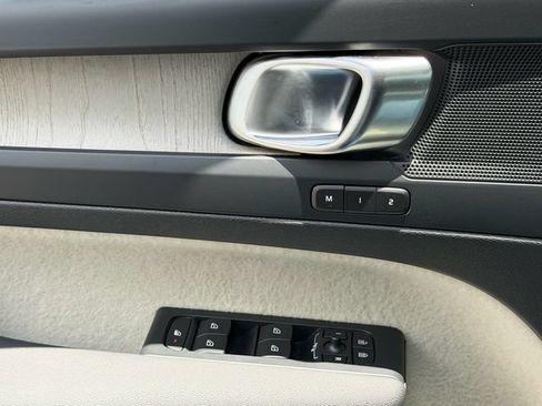 Certified 2024 Volvo XC40 B5 Plus w/ Protection Package Premier AWD/4WD image 26