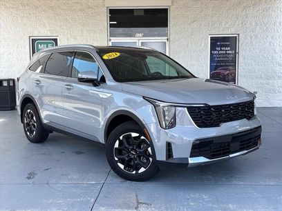 Used 2024 Kia Sorento S w/ Panoramic Sunroof Package
