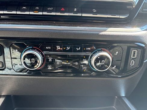 Used 2023 GMC Sierra 1500 Elevation w/ Preferred Package image 34