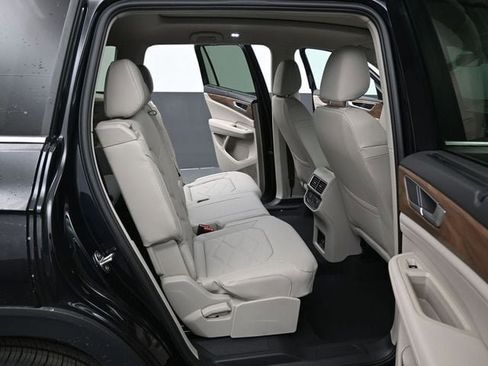 New 2026 Volkswagen Atlas SE image 13