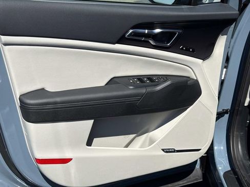 New 2026 Kia Sportage SX Prestige image 11