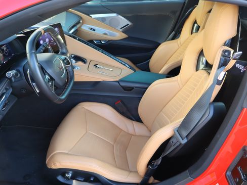 Used 2020 Chevrolet Corvette Stingray Preferred Cpe w/ 2LT Preferred Equipment Group RWD image 17