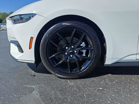 Used 2024 Ford Mustang Coupe RWD image 10