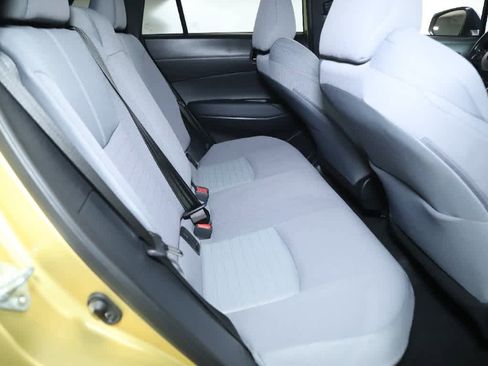 Used 2023 Toyota Corolla Cross SE image 31