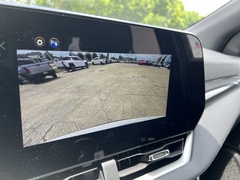 Used 2025 Chevrolet Equinox LT w/ Midnight Edition FWD image 15