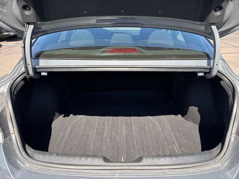 Used 2025 Hyundai Elantra SEL image 32