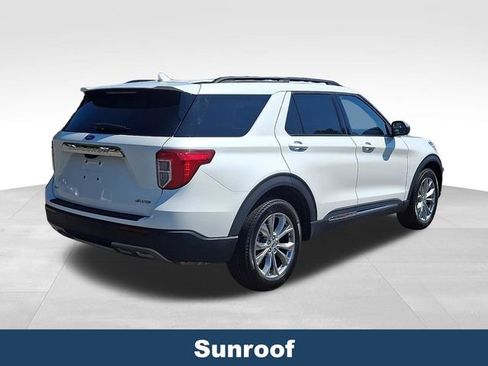 Used 2024 Ford Explorer XLT w/ Equipment Group 202A AWD/4WD image 7