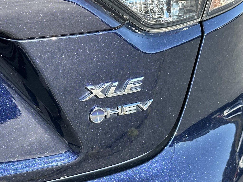 Used 2025 Toyota Corolla XLE FWD image 13