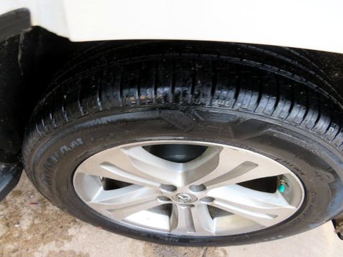 Used 2012 Toyota Highlander Limited w/ Tow Pkg image 21