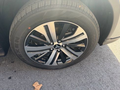 New 2025 Mitsubishi Outlander Sport ES image 9