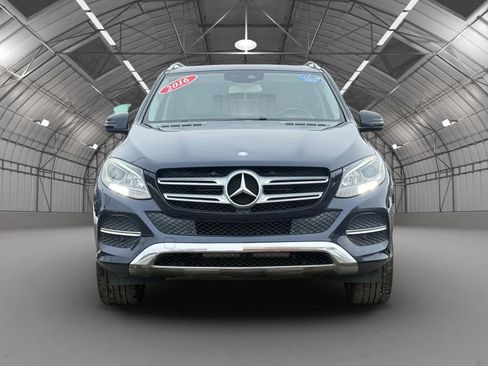 Used 2016 Mercedes-Benz GLE 350 image 2