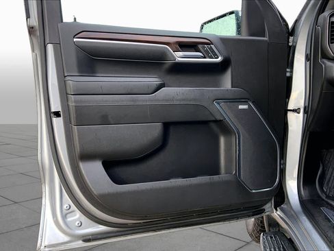 Used 2024 GMC Sierra 1500 SLT AWD/4WD image 22