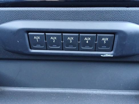 Used 2025 Chevrolet Silverado 3500 LTZ w/ LTZ Plus Package image 33