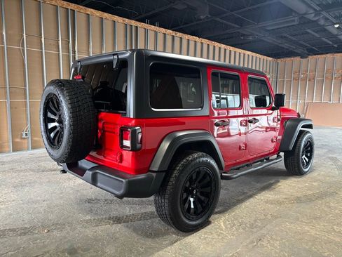 Used 2018 Jeep Wrangler Unlimited Sport S AWD/4WD image 5