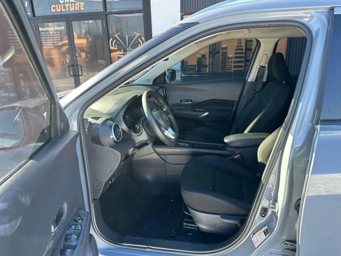 Used 2021 Nissan Kicks SV image 7