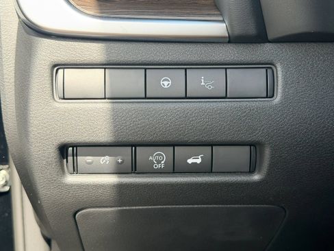New 2026 Nissan Rogue Platinum w/ Platinum Premium Package AWD/4WD image 15