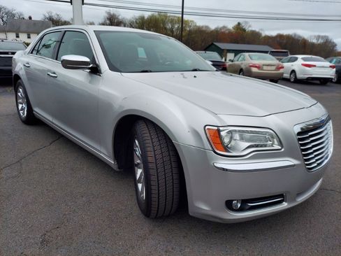 Used 2012 Chrysler 300 Limited image 3