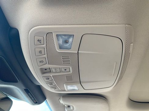 Used 2022 Lincoln Nautilus Reserve w/ Equipment Group 201A image 12