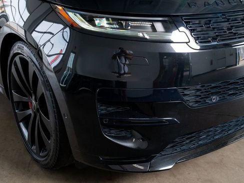 Used 2023 Land Rover Range Rover Sport SE Dynamic image 18