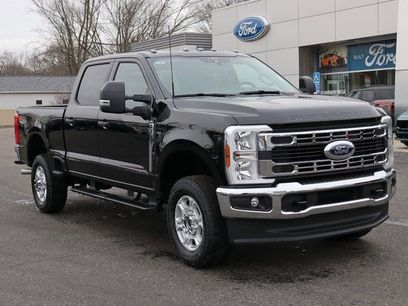 New 2026 Ford F350 XLT w/ FX4 Off-Road Package