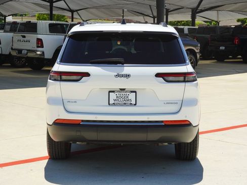 Used 2024 Jeep Grand Cherokee L Laredo w/ Trailer Tow Package AWD/4WD image 4