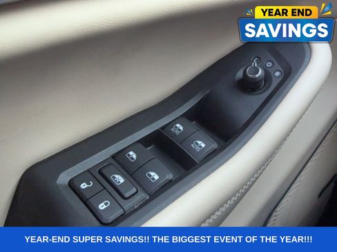 Used 2023 Jeep Grand Cherokee L Limited w/ Luxury Tech Group II image 33