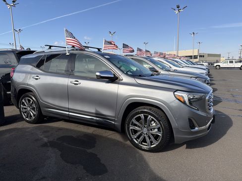 Certified 2019 GMC Terrain Denali w/ Advanced Safety Package image 4