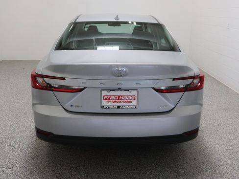 Used 2025 Toyota Camry LE FWD image 8