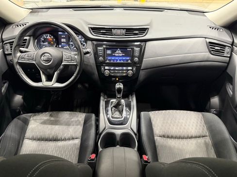 Used 2019 Nissan Rogue SV image 45