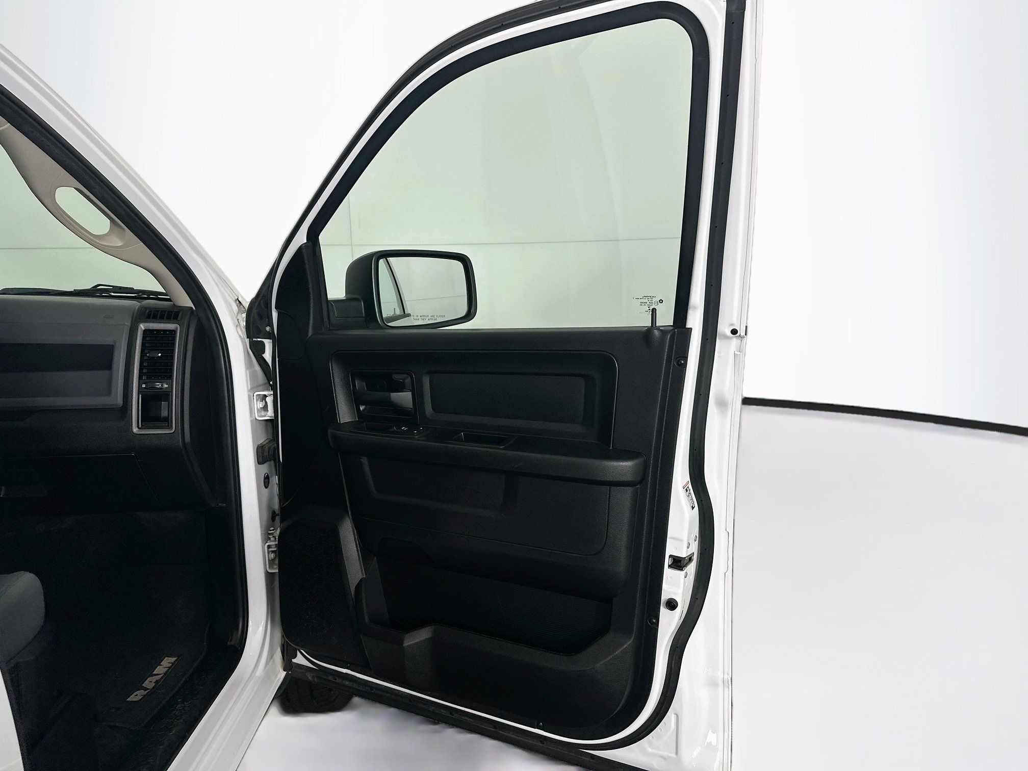 Used 2019 RAM 1500 Express RWD image 29