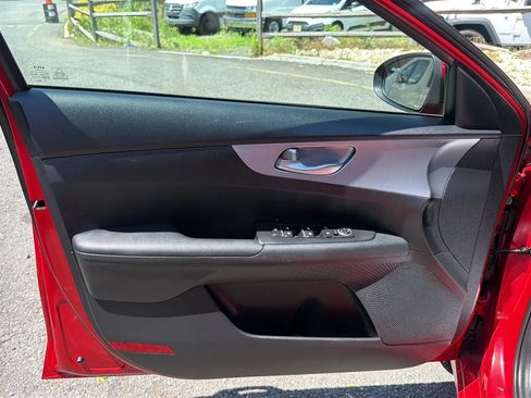 Used 2023 Kia Forte LXS w/ LXS Technology Package FWD image 13